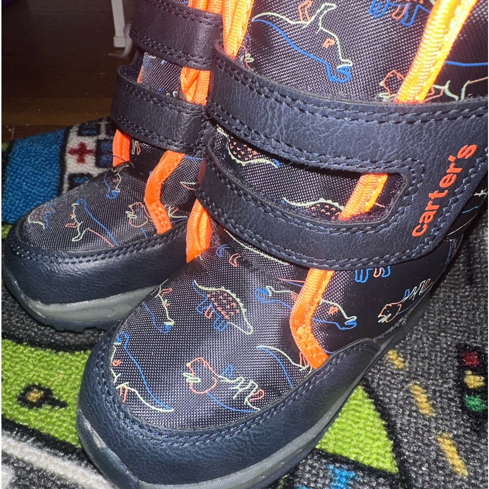 Carters snow boots ONLY WORN 1x